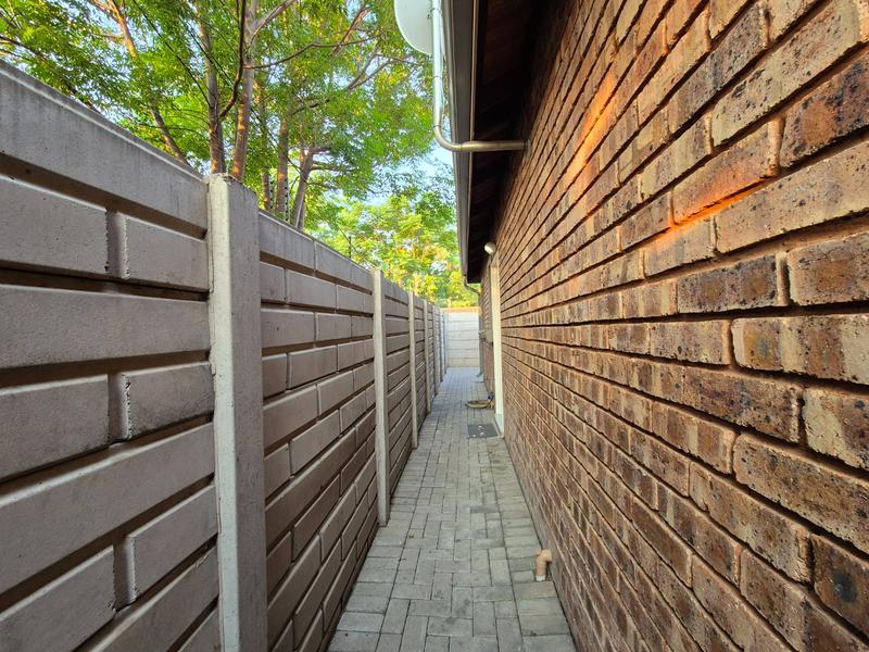 2 Bedroom Property for Sale in Ngwenya River Estate North West